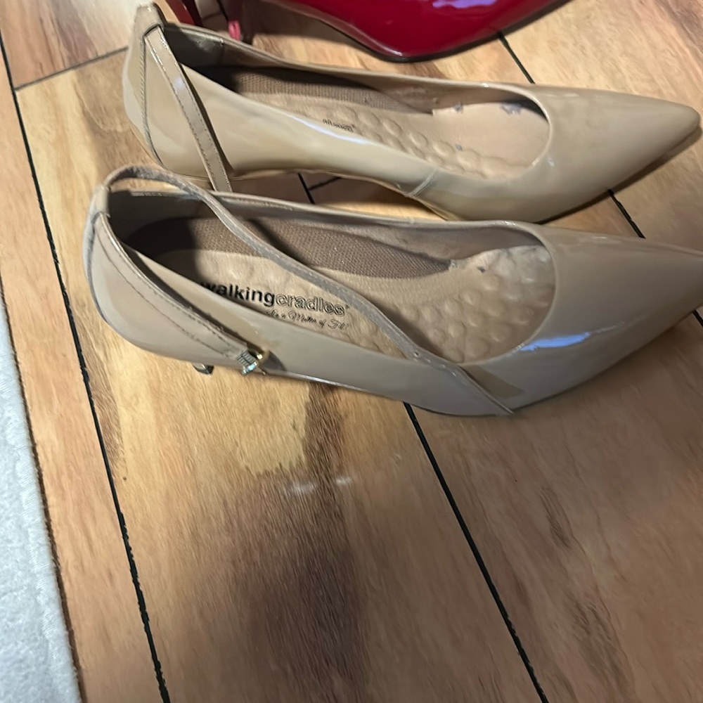 Tan, pump, 3”